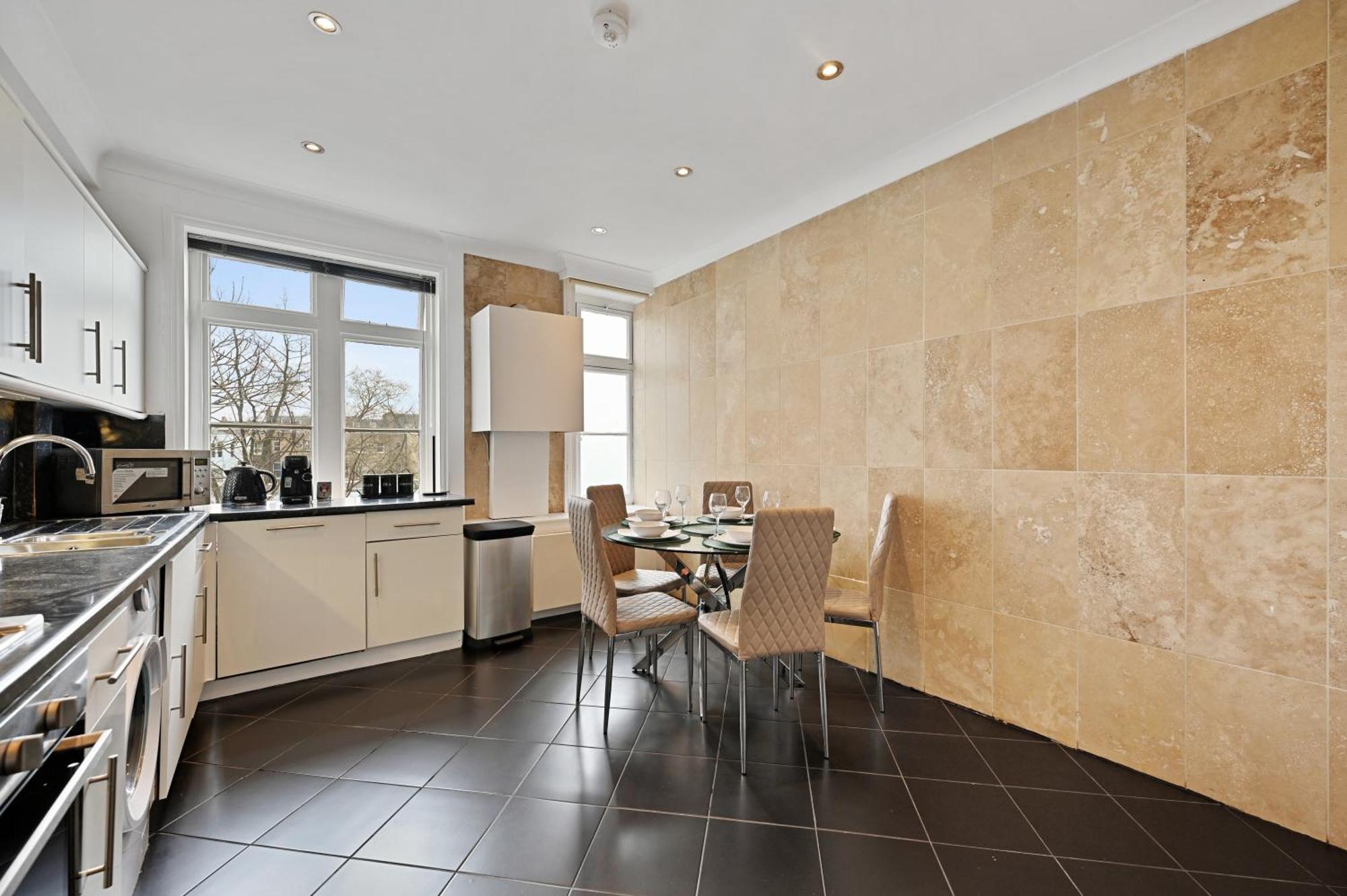 Apartmán Beautiful 2 King Size Beds 2 Bath- Sleeps 5 In Earls Court Londýn Exteriér fotografie