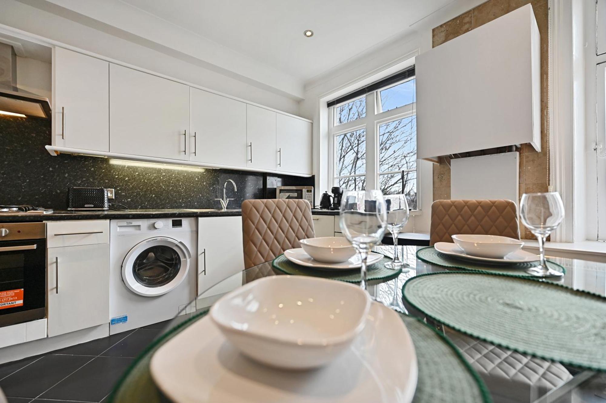 Apartmán Beautiful 2 King Size Beds 2 Bath- Sleeps 5 In Earls Court Londýn Exteriér fotografie