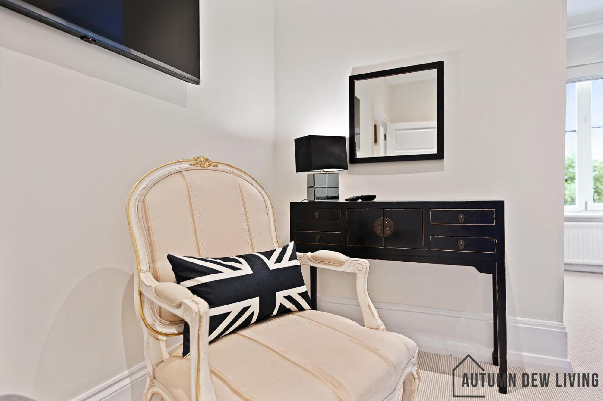Apartmán Beautiful 2 King Size Beds 2 Bath- Sleeps 5 In Earls Court Londýn Exteriér fotografie