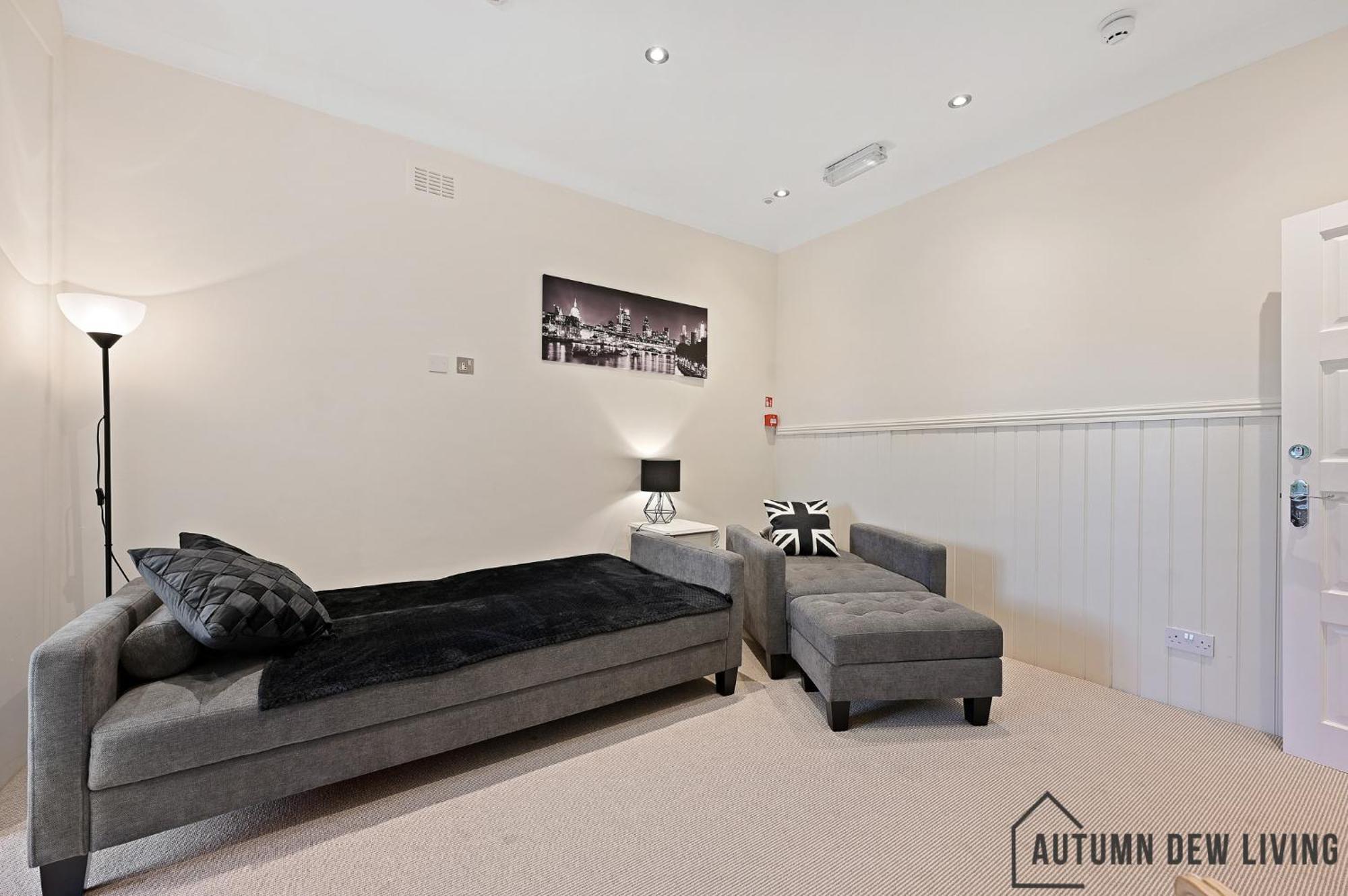 Apartmán Beautiful 2 King Size Beds 2 Bath- Sleeps 5 In Earls Court Londýn Exteriér fotografie
